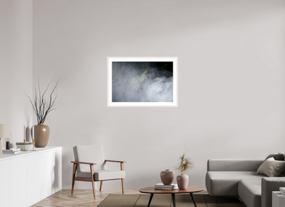 90 x 60 cm, Fotoprint met houten lijst - Esdoorn wit Meeuw bij de Skodafoss - IJsland